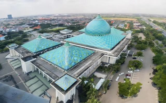 RedDoorz near Petra University 2