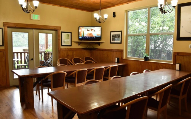 Exit Glacier Lodge