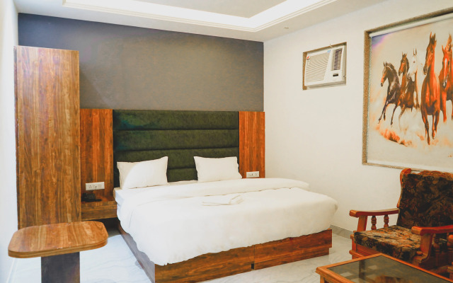 Hotel Ishaan Palace Near IGI Delhi Airport