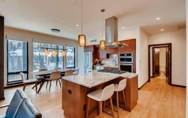 Vail Lion 1 Bedroom Mountain Vacation Rental Just Steps From the Eagle Bahn Gondola