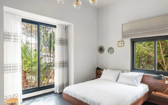 Domus Carmel Hotel