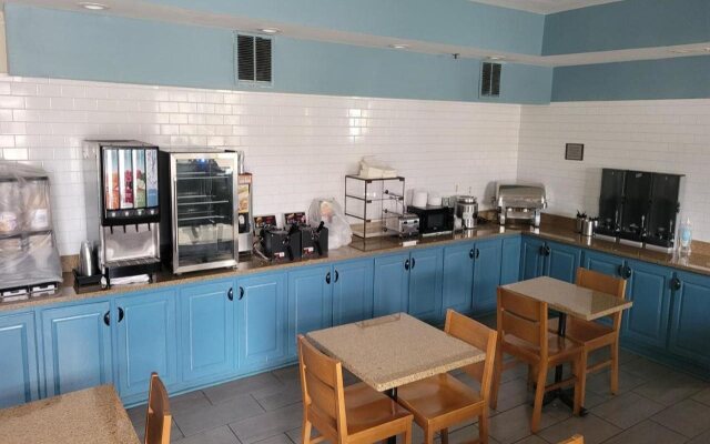 Country Inn & Suites by Radisson, McDonough, GA