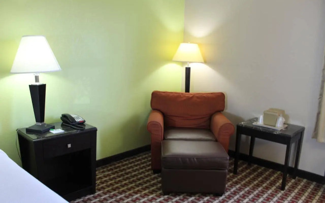 Holiday Inn Gainesville-Lanier Centre