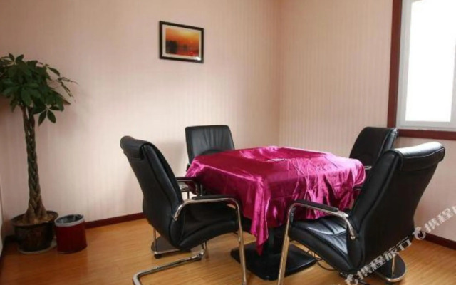 Qionghai Wetland Hotel