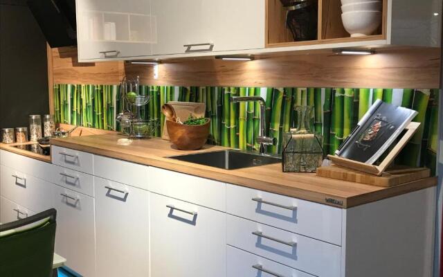 Mountain Living Apartments - Ski-In & Ski-Out