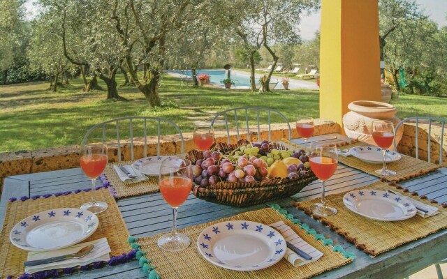 Beautiful Home in Buggiano PT With Wifi and 3 Bedrooms