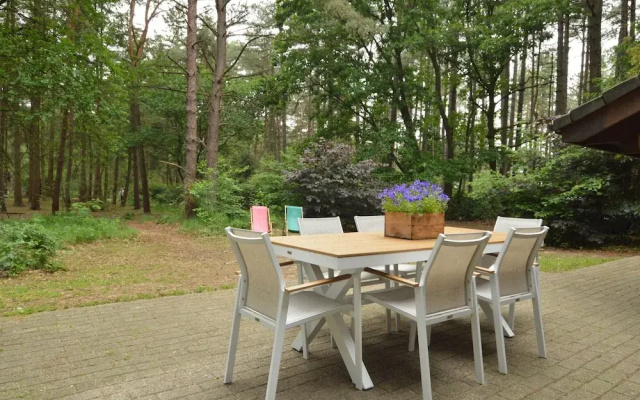 Attractive Wooden Holidayhome With Private Garden in a Natural Area
