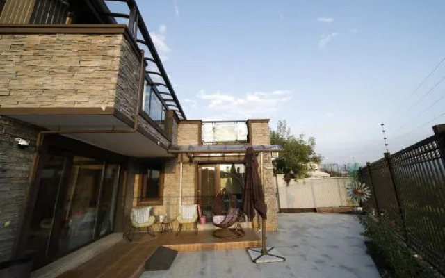 Gubeikou Yueyuan Xiaozhu Hot Spring Villa