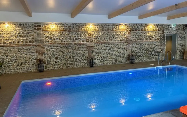 Hotel SPA Piscine le Petit Castel