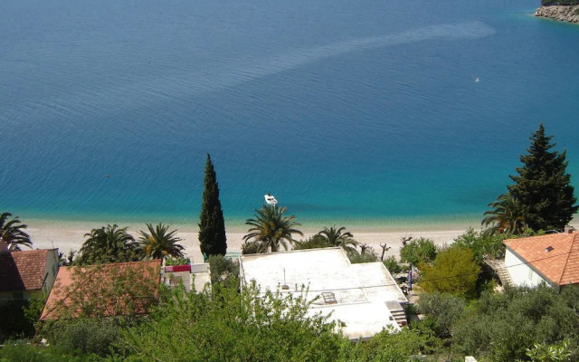 Divna - A4(8+2) in Stanici