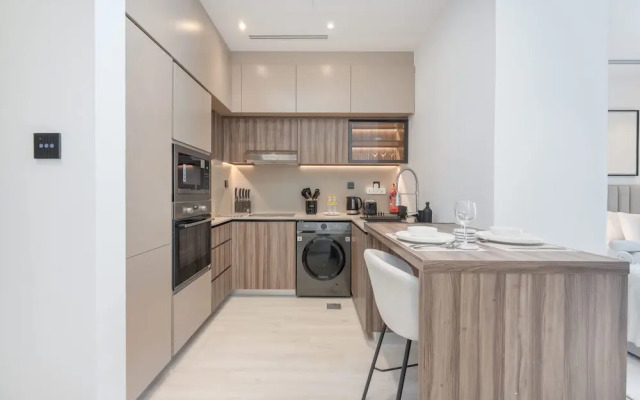 Sleek Studio in The Ivy Tower JVT