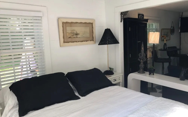 18 Vine Inn & Carriage House
