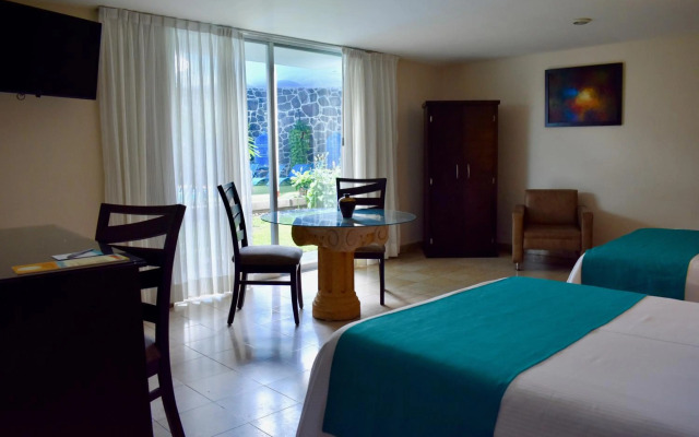 Country Hotel and Suites