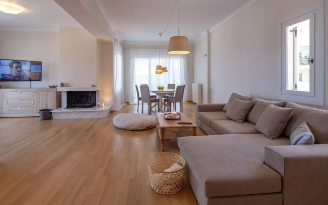 Rhea - Glyfada Sea View Apartment