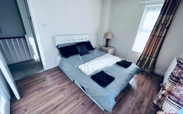 Beautiful 3-bed House in High Wycombe