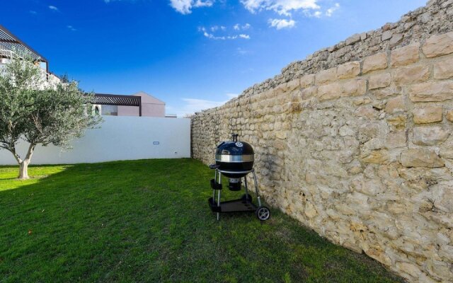 Modern Villa in Nin With Terrace