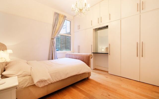 Lovely 1BR Edwardian House For 4 in North London