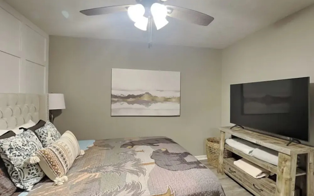 Hilltop Hideaway by Jackson Mountain Rentals