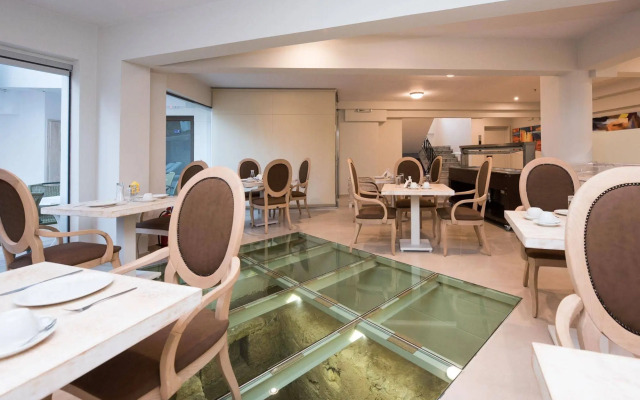 Artemis Hotel Apartments