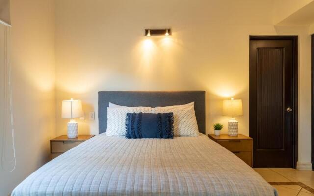Bocaraca 2 - Luxury 2 BR Condo