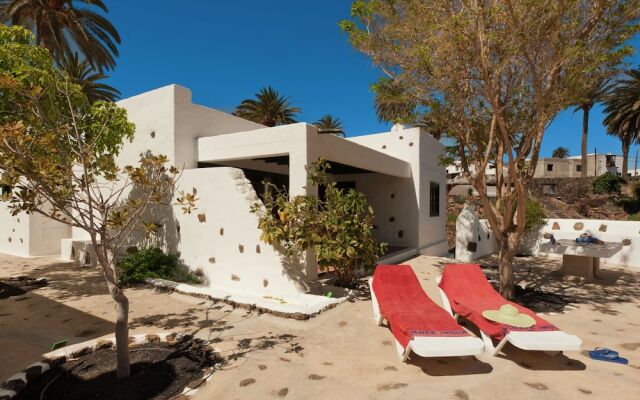 Detached Villa With Communal Swimming Pool, Located in the North of Lanzarote