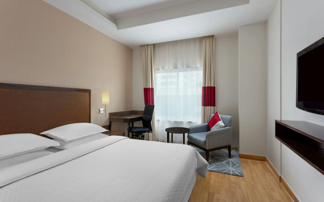 Four Points by Sheraton Vadodara – Guest Rooms – Vadodara