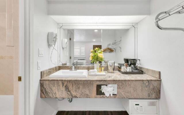 Napa Valley Hotel & Suites