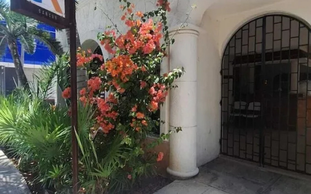 Capital O Hotel Rolovi Cancún