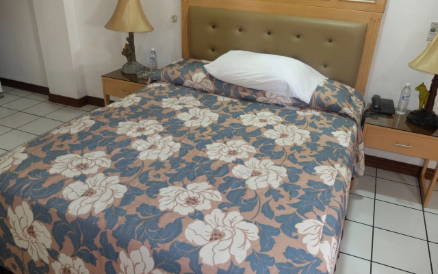 Orchid Inn Resort