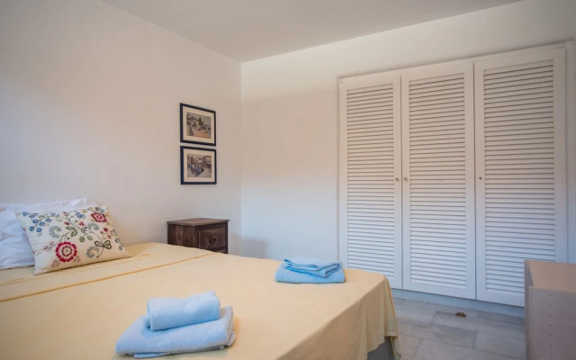 Family Seafront Villa, 1´ From the Beach