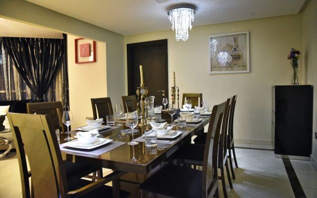 3 BR Spectacular view in Marina