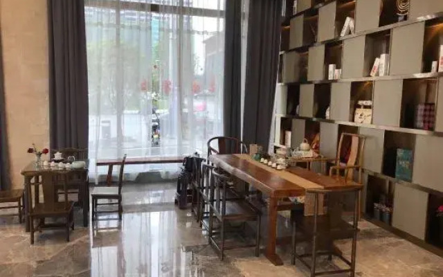 Lufeng Hotel