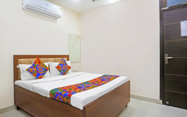 Fabhotel The Hide Away