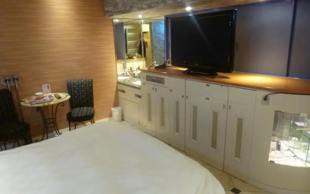 Hotel Large