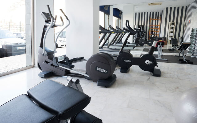 Marina Suites