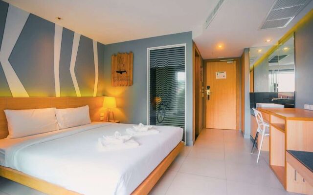 Mad Monkey Phuket