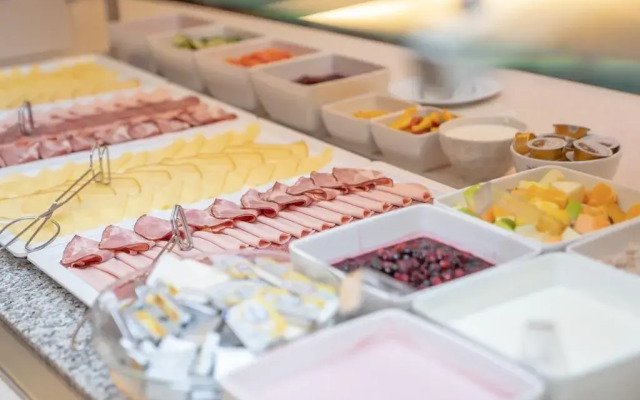 Отель Orangerie