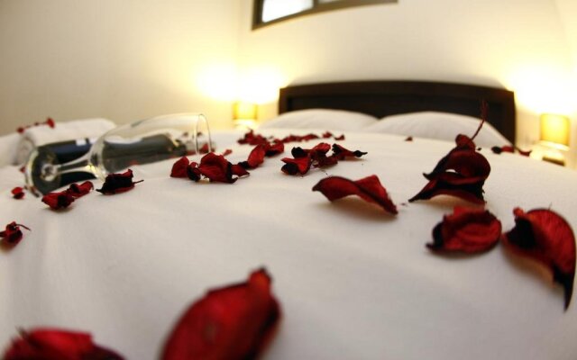 Royale Rooms