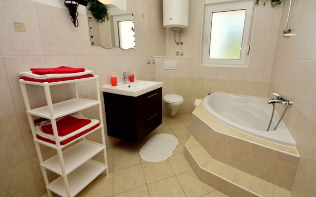 Apartment Anđa Trogir/Slatine 12288