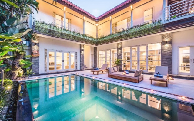 Villa Milano - Private 6 BDR Villa in Seminyak, prime Location, Pool & Garden – Outside – Kerobokan Kelod