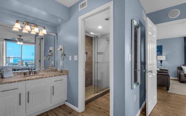 Pelican Beach Terrace 807