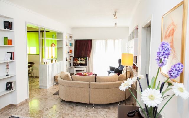 Calm Oasis Apartment in Marousi