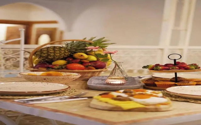 Riad Oum H&N Exclusive