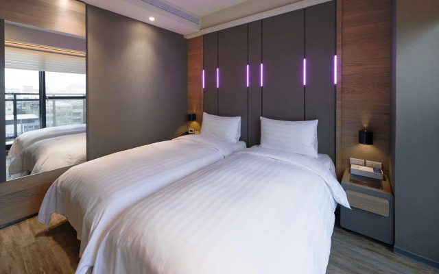 Kiwi Share Hotel - Zhongli Station Branch - Hostel