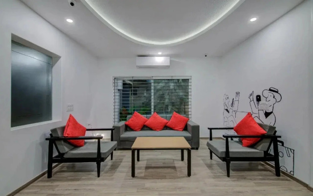 OYO Townhouse 047 Kanakpura Road