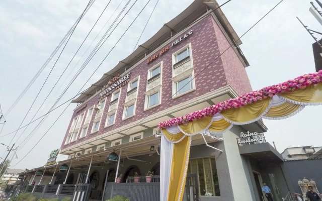 Hotel Mathoshree ( Ratna Residency) by WB Inn