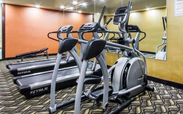 Comfort Inn & Suites