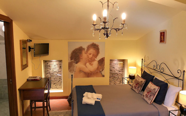 Relais Under The Tower