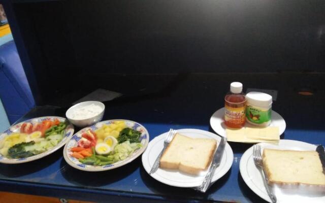 Guest house dorm Floressa