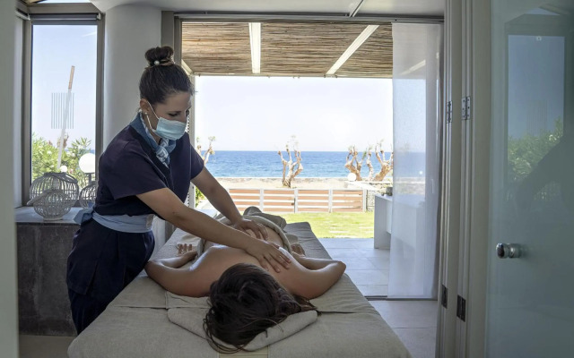 Maritimo Beach Hotel
